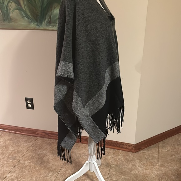 🎉2xHost Pick🎉 Open Sweater Wrap - Picture 3 of 8